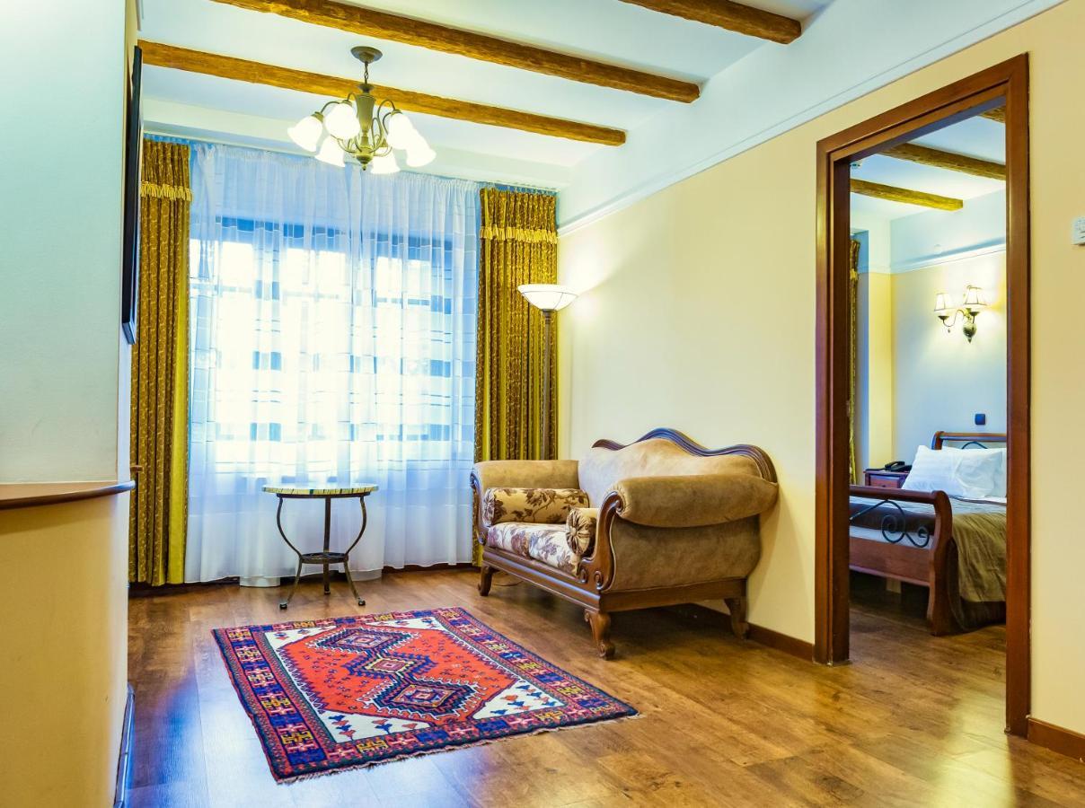 Park Hotel Kokshetau Shchūchīnsk Eksteriør billede