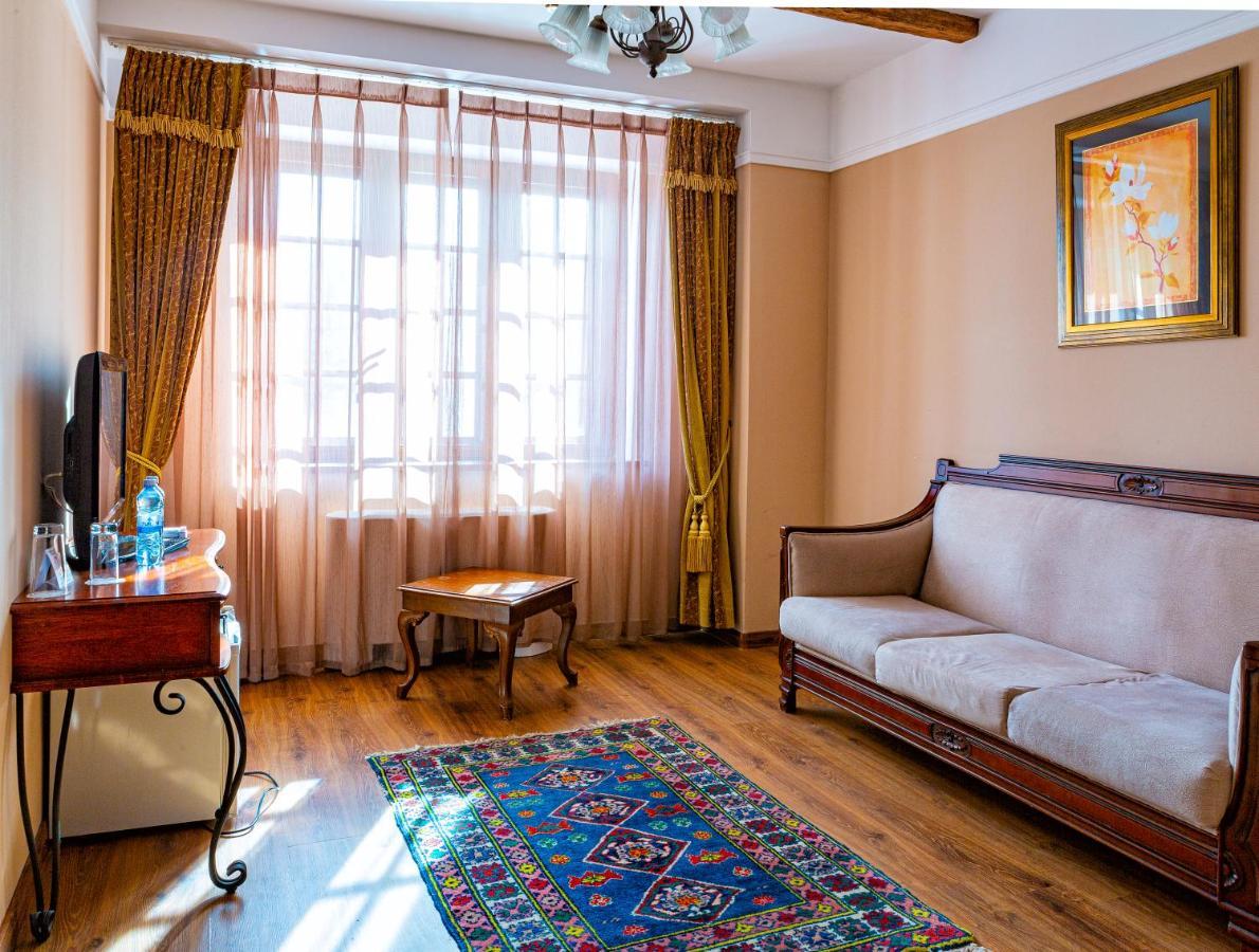 Park Hotel Kokshetau Shchūchīnsk Eksteriør billede