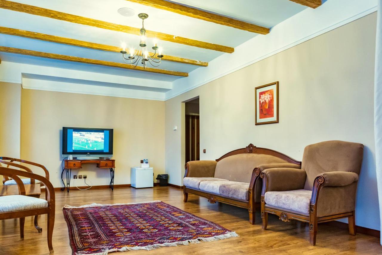 Park Hotel Kokshetau Shchūchīnsk Eksteriør billede