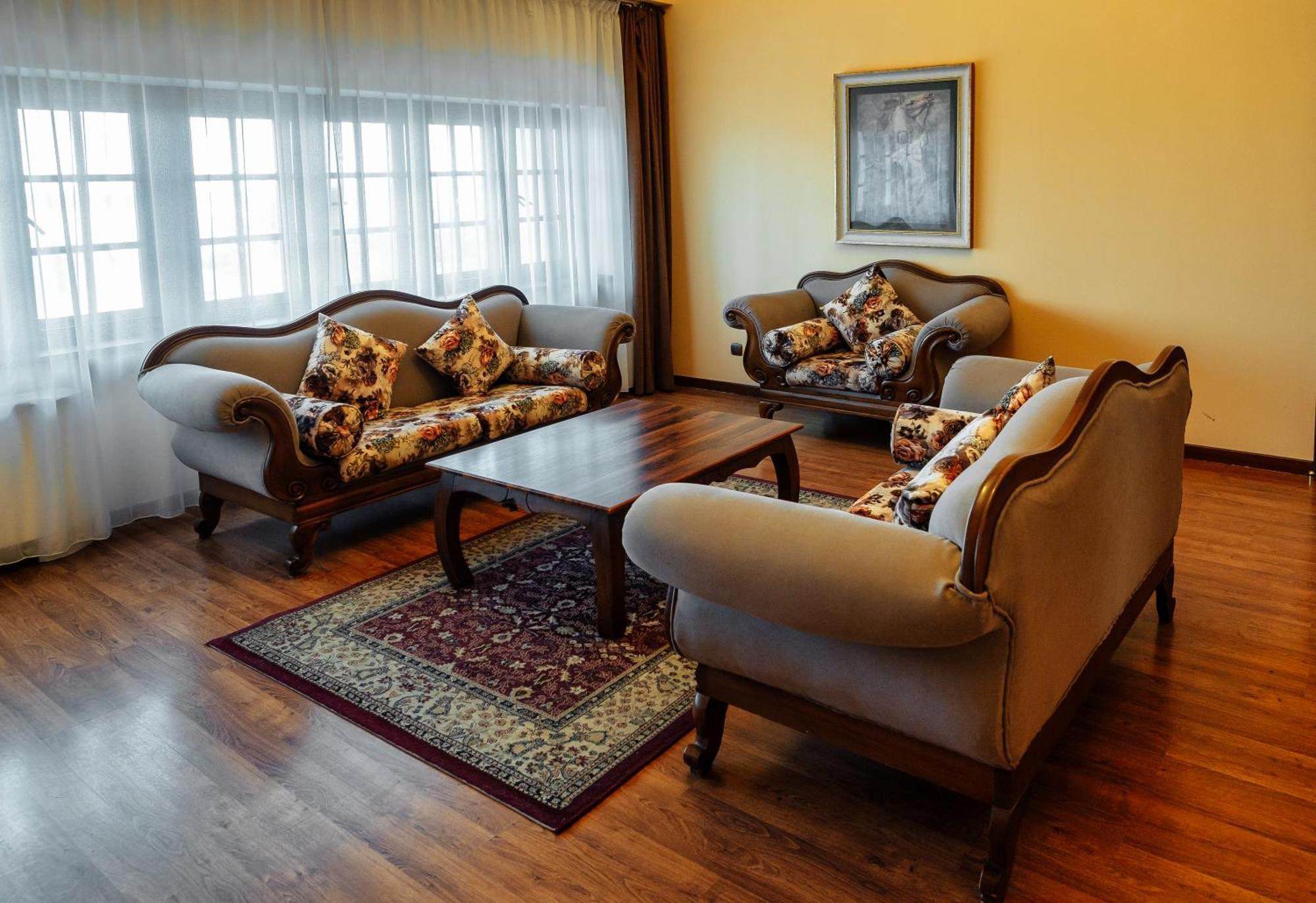Park Hotel Kokshetau Shchūchīnsk Eksteriør billede