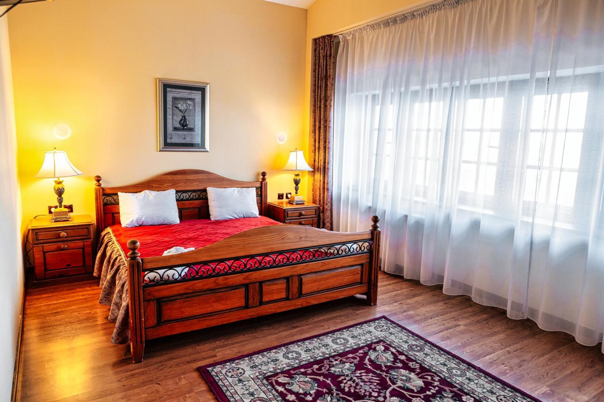 Park Hotel Kokshetau Shchūchīnsk Eksteriør billede