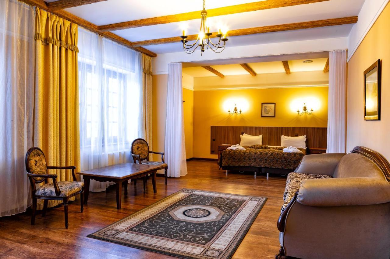 Park Hotel Kokshetau Shchūchīnsk Eksteriør billede